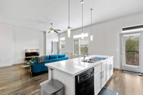 Modern Austin 2BR 2B Apt with Pool Parking & WIFI
